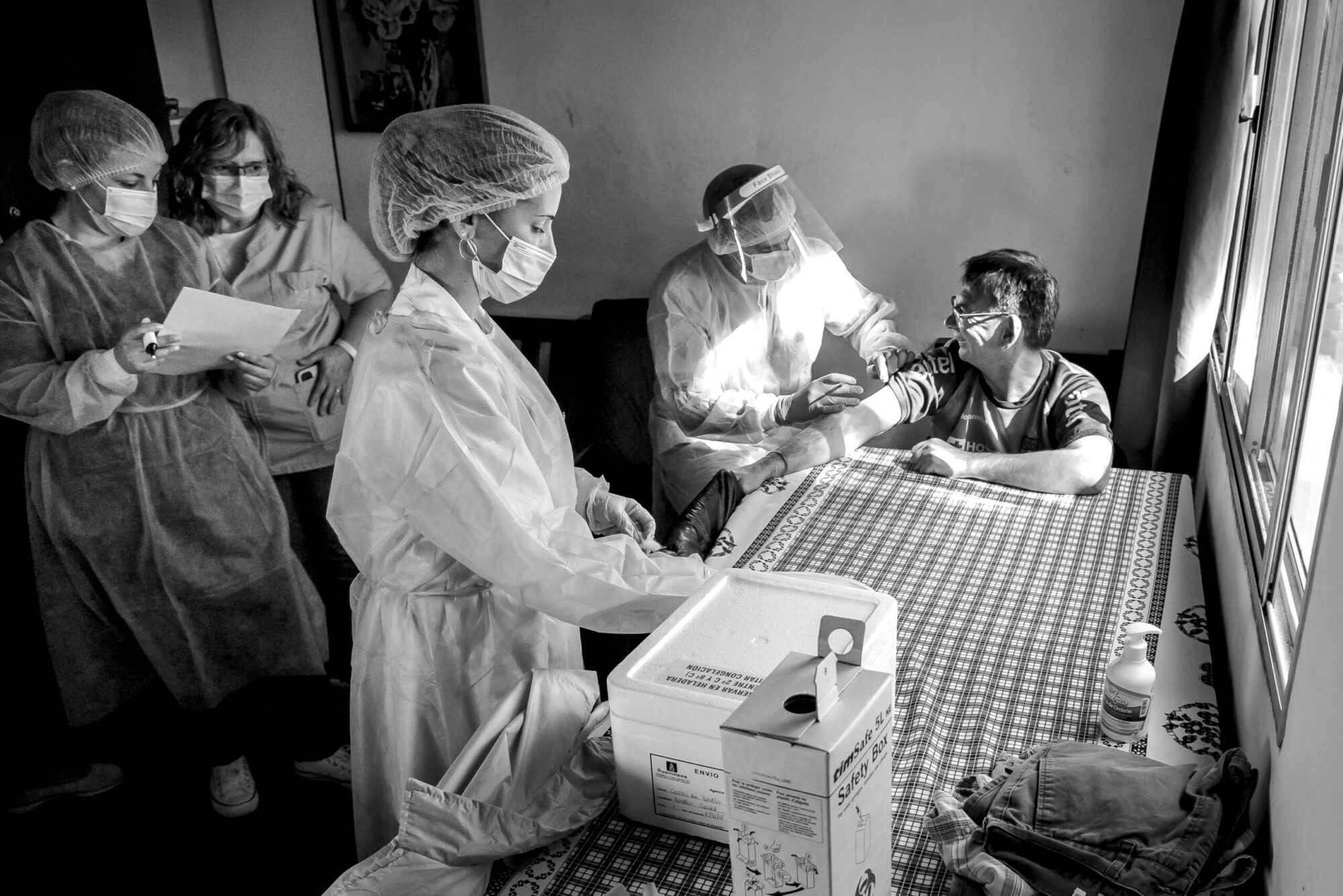 Vacunación en Hogar El Sarandí (C. Valdense)